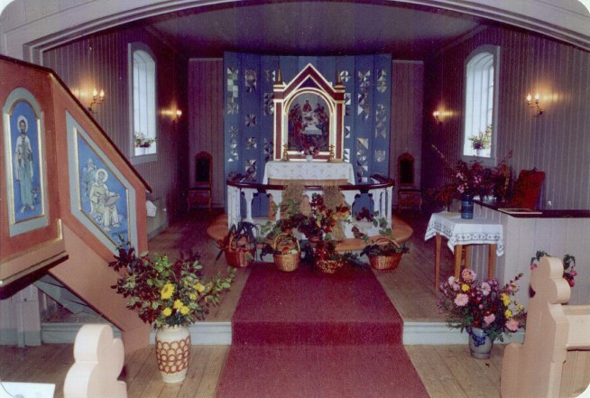 Helgen Kirke - hsttakkefest 1992.
Harvest Festival 1992.
Foto Eivind Martinsen