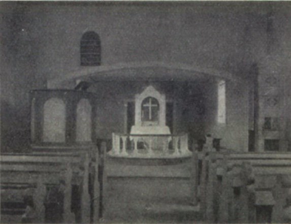 Helgen Kirke interir ca 1900 Tatt fra Hollaboka..